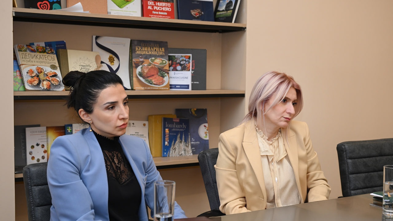 ՀՀ կրթության, գիտության, մշակույթի և սպորտի նախարարի տեղակալ Արաքսիա Սվաջյանն այցելել է Խոհարարական արվեստի և հյուրընկալության Երեմյան Ակադեմիա։