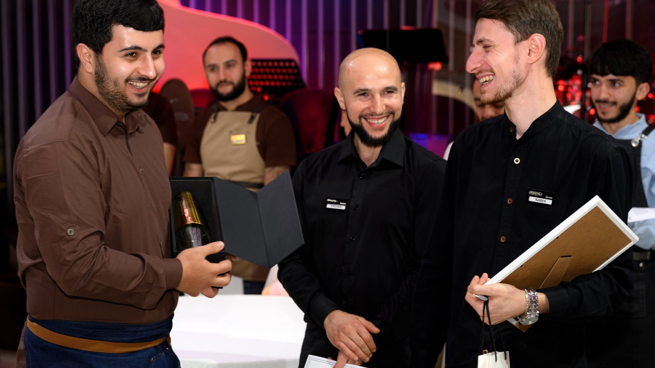 🍸 Տարվա բարային թրենդներն ու վիրտուոզ բարմենները .