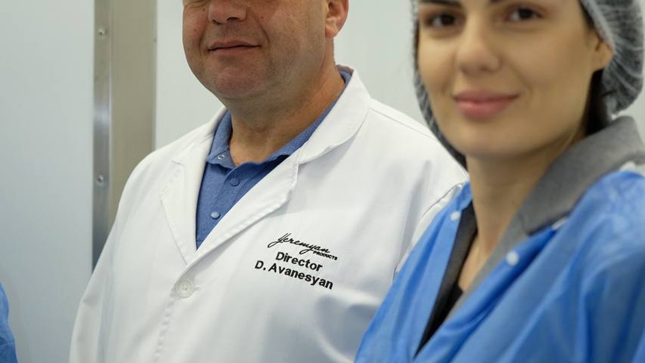 Կաթնամթերքի հետ անմիջապես աշխատող և նախաձեռնողականությամբ աչքի ընկնող լավագույն աշխատակիցների այց Կաթնամթերքի գործարան և հանդիպում Գլխավոր տնօրեն Դավիթ Երեմյանի հետ ։